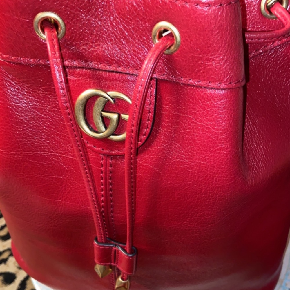 Gucci bucket bag